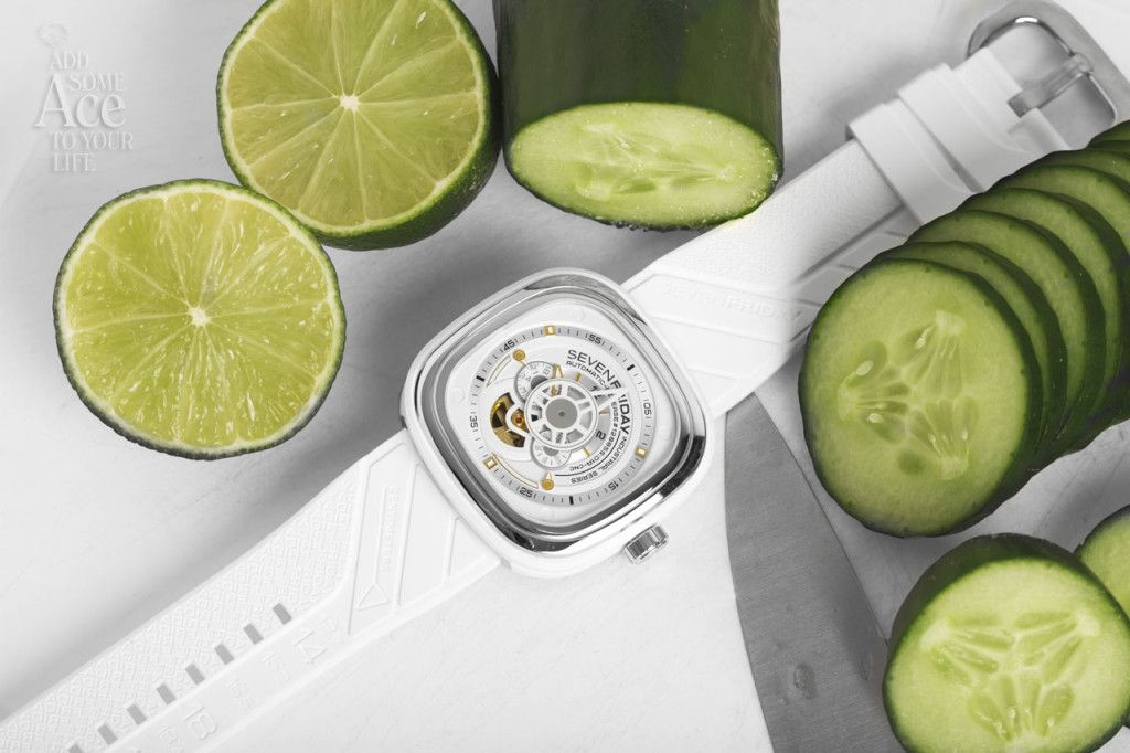SevenFriday P1-2 White on rubber strap