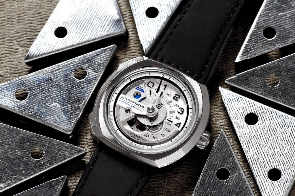 SevenFriday V1-01
