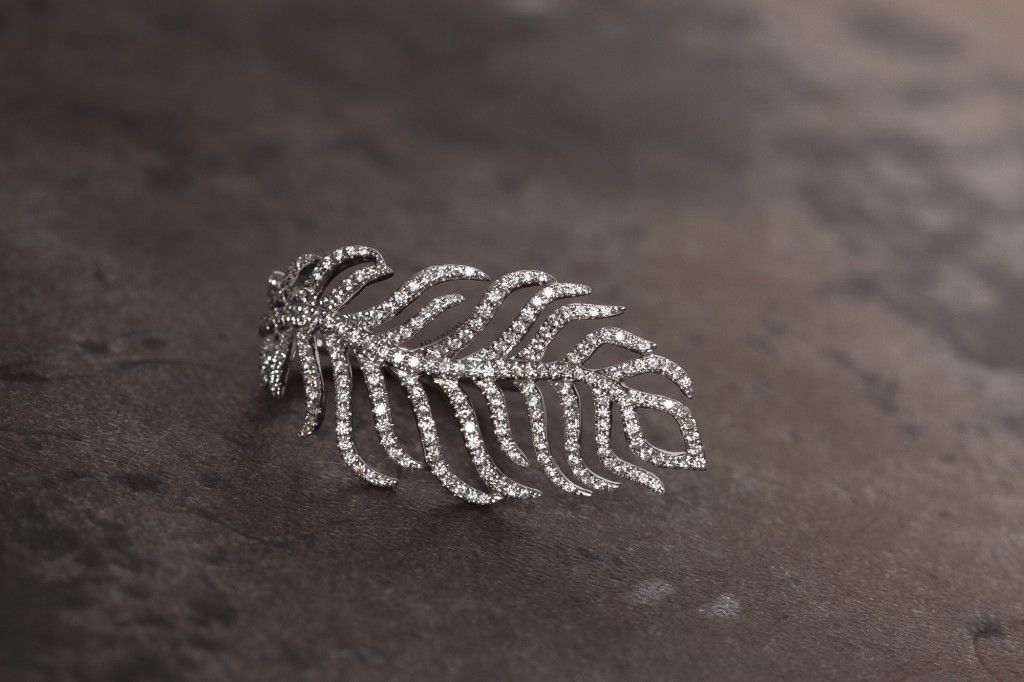 Djula Gold Leaf Feather Ring