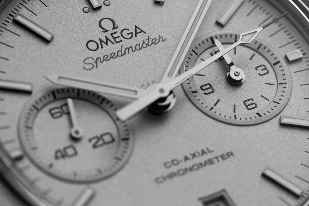 Omega Speedmaster Grey Side of the Moon 311.93.44.51.99.001