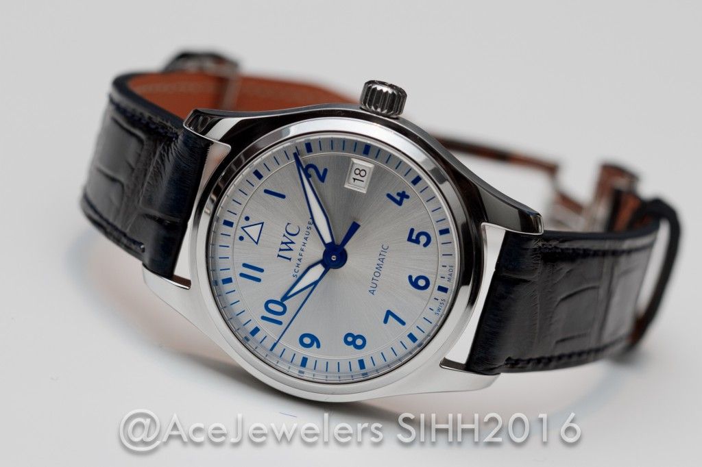iwc pilot 36 blue