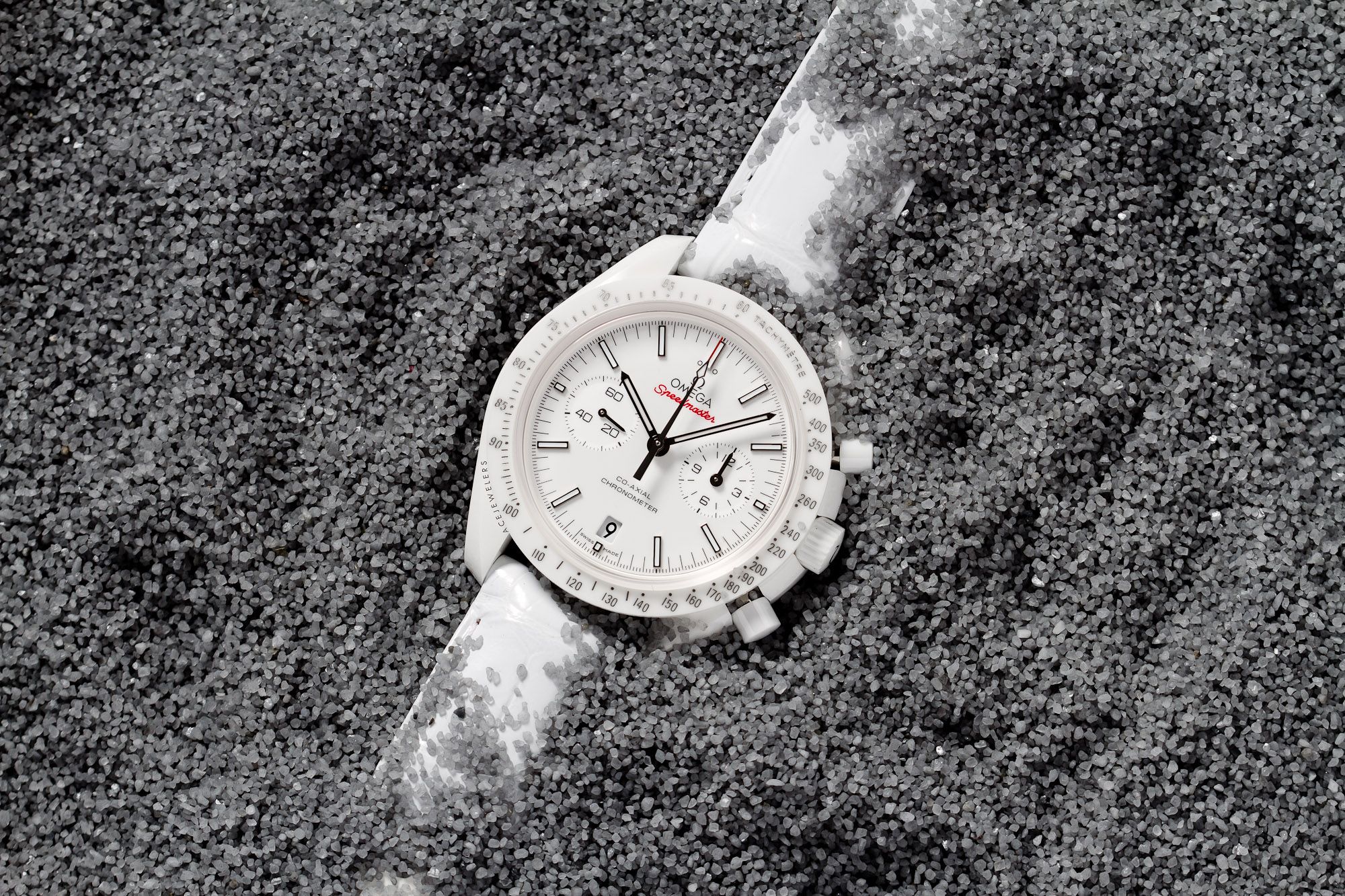 Omega Speedmaster White Side 